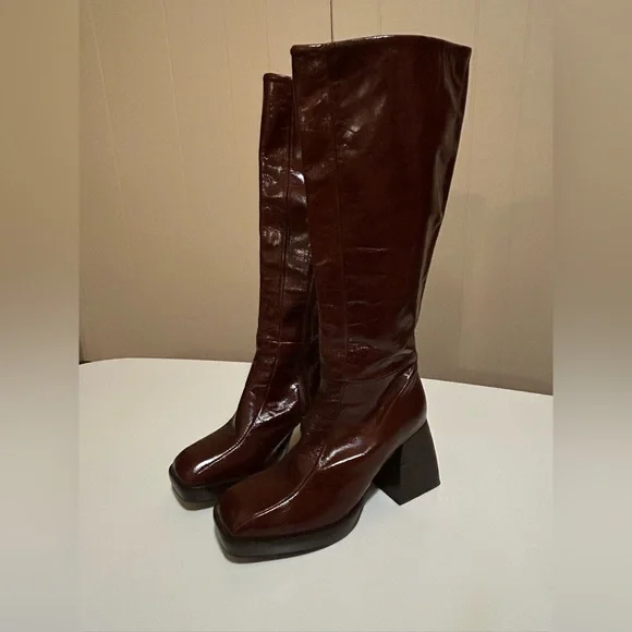 L’intervalle tall patent leather block heel boots - Picture 2 of 5